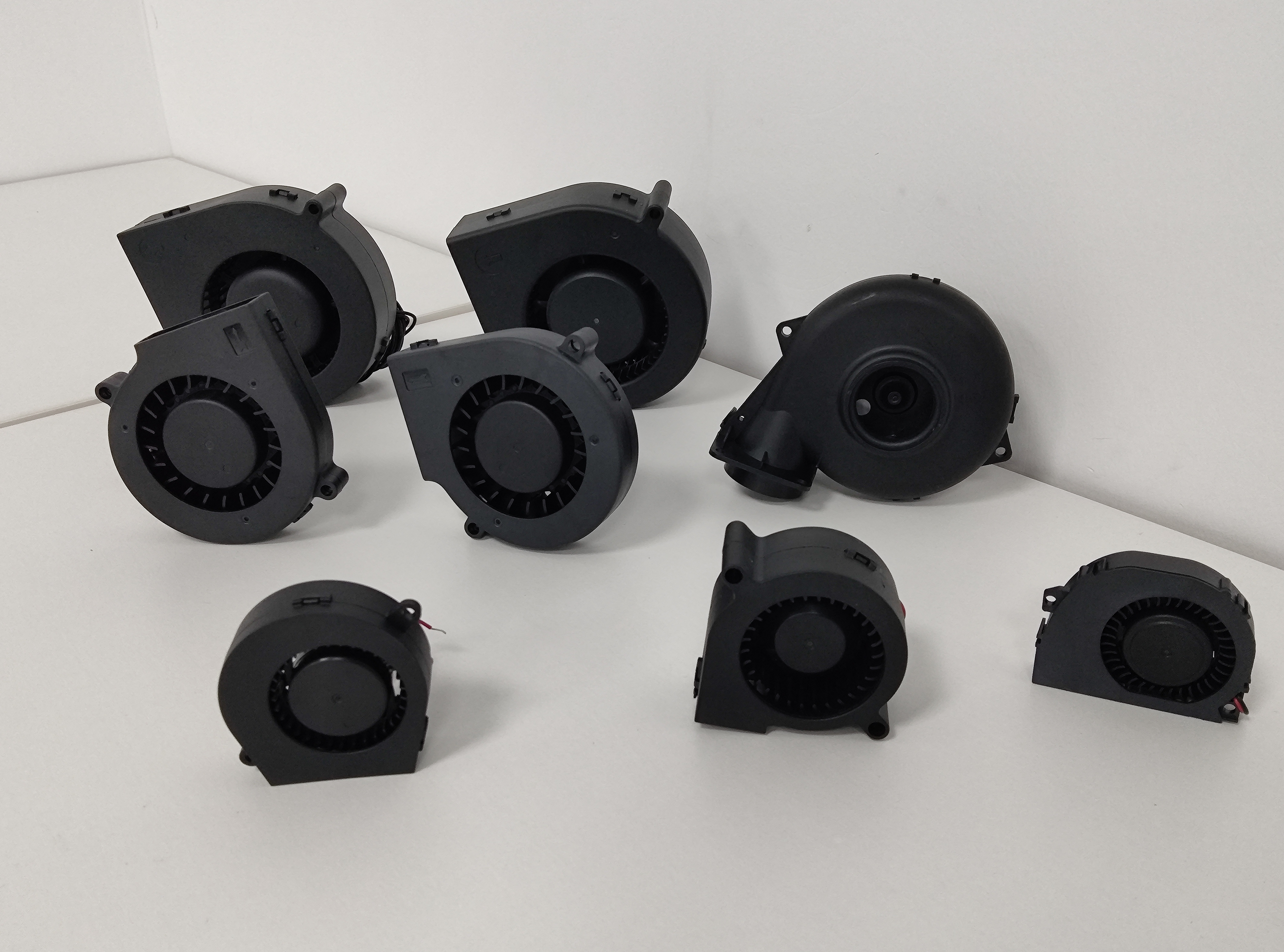 健策JENTECH直流散热风扇：医疗显示器低噪音、高可靠散热方案04